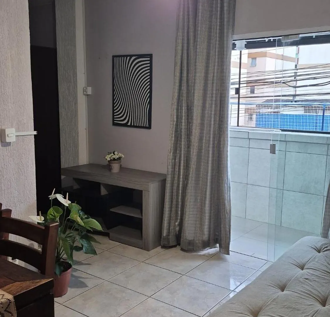 Apartamento Com Varanda Ampla, Garagem Rotativa, A Poucos Metro Da Praia Balneário Camboriú